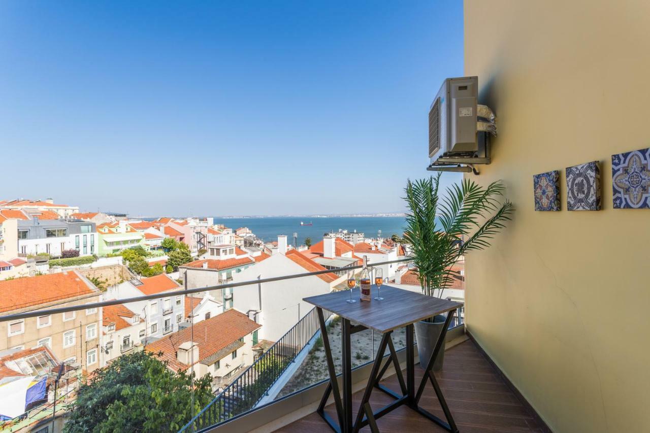 Alfama Lounge Three-Bedroom Apartment W/ River View And Parking - By Lu Holidays Lisbona Esterno foto